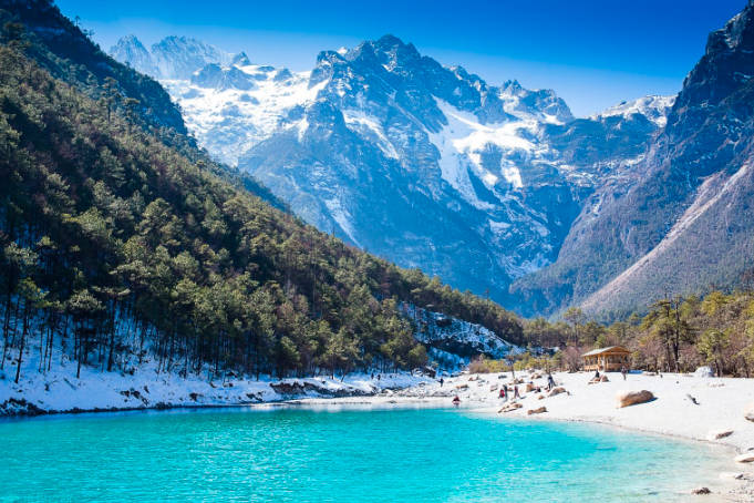 玉龙雪山门票多少钱，225元（交通指南，优惠政策）