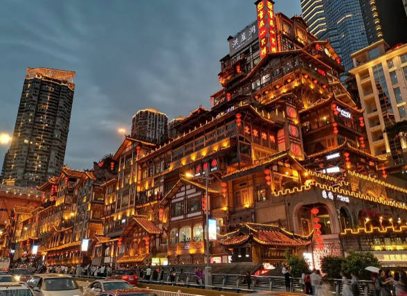 重庆旅游必去景点,重庆十大景点排名推荐(洪崖洞必去)