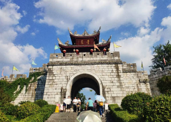 贵阳必去的五个景点,贵阳打卡必玩景点推荐(附门票价格)