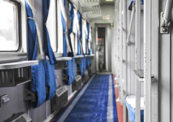 硬卧和软卧区别在哪里？床铺数/环境/条件/票价均不同