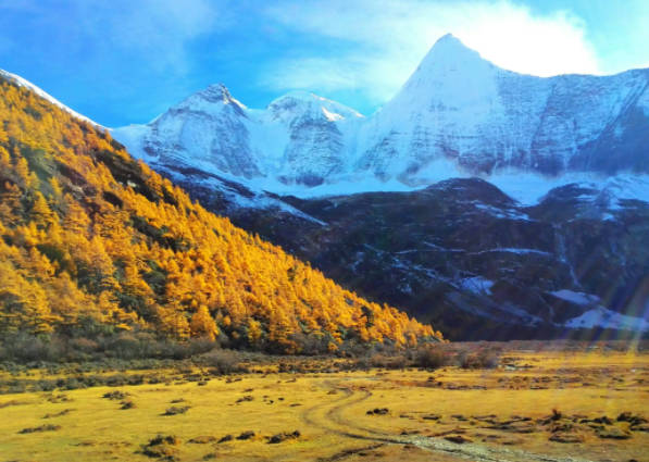为什么不建议去稻城亚丁,后悔的原因有三点(附去的最佳季节)