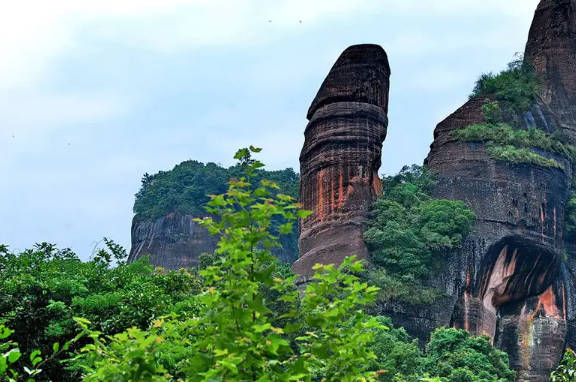 丹霞山为什么不适合情侣去,传说情侣去了会分手(假的)