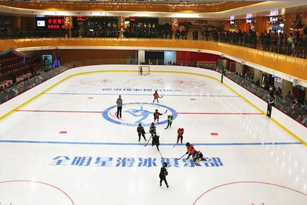 武汉全明星滑冰俱乐部地址（电话+营业时间）