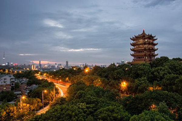 武昌火车站至黄鹤楼的路线（汉口火车站+武汉火车站）