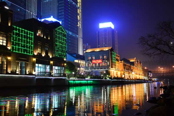 武汉楚河汉街有什么好吃的(交通路线)