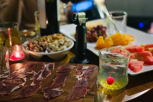 1566183562804905.jpg 酒吧1.jpg