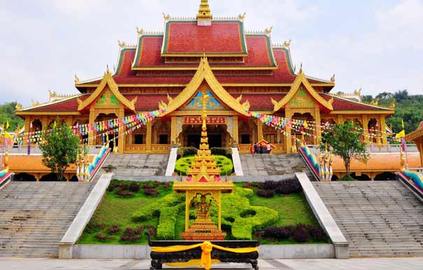 西雙版納勐泐大佛寺-春節(jié)重慶到云南旅游