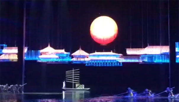 《三峽歸來》現場表演圖片