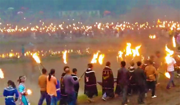 威寧草海火把節