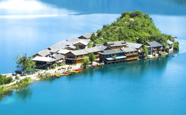 瀘沽湖旅游景點：里格半島