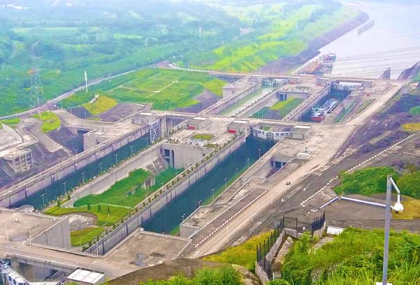三峽大壩五級船閘