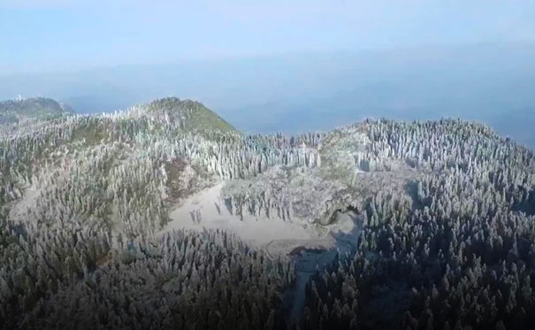 重慶周邊旅游賞雪滑雪地推薦:彭水摩圍山雪景 重慶周邊旅游賞雪滑雪地推薦:彭水摩圍山雪景